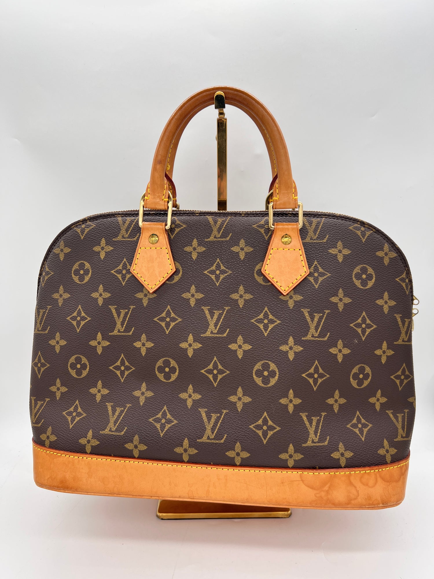 LOUIS VUITTON Handbag