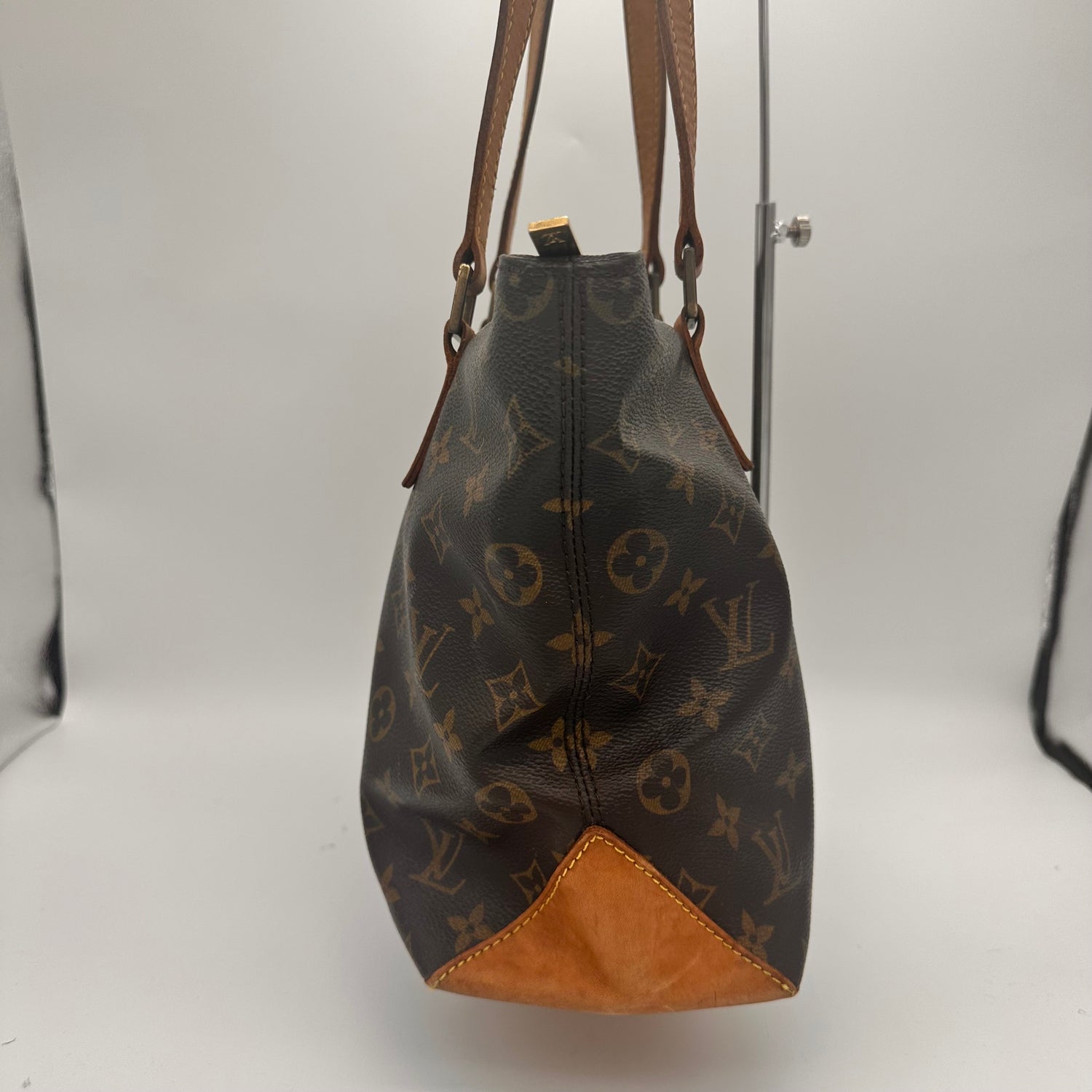 LOUIS VUITTON Handbag