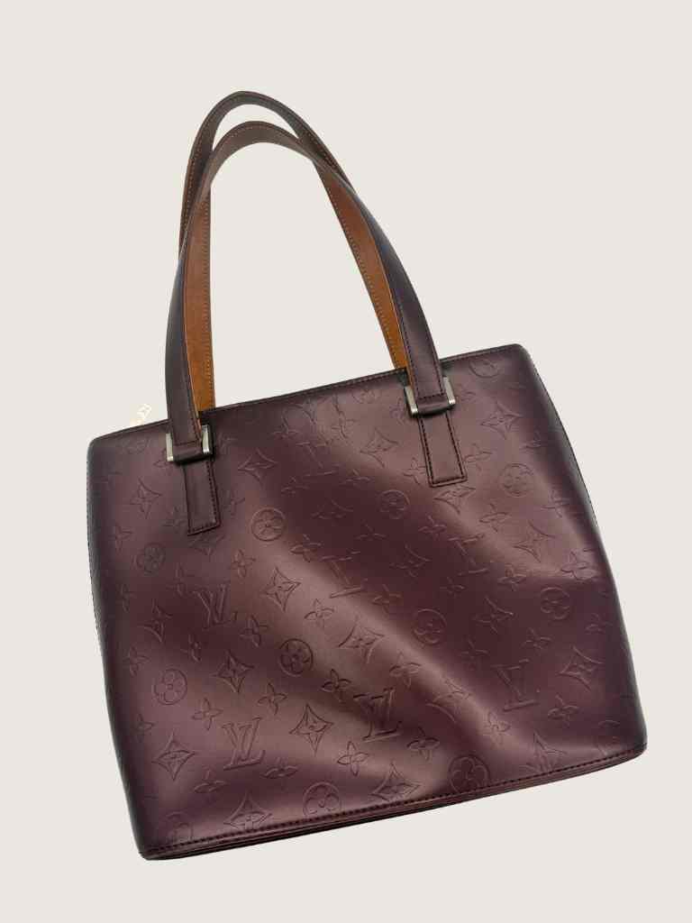 LOUIS VUITTON Handbag