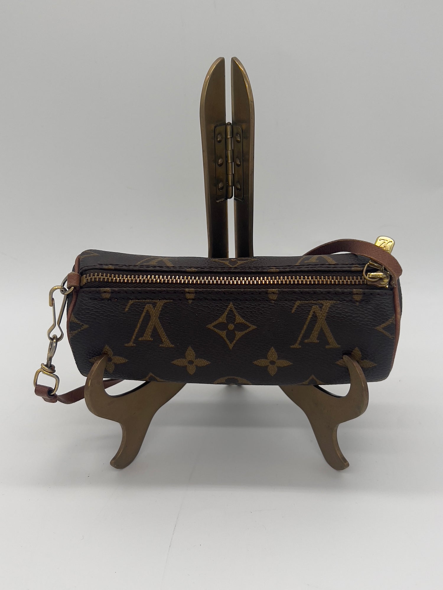 LOUIS VUITTON Handbag