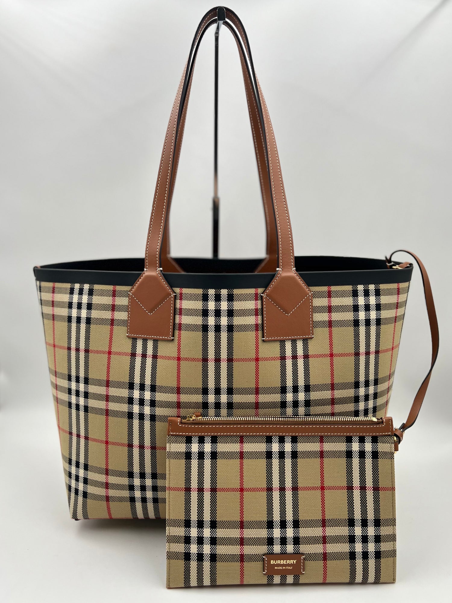 BURBERRY Handbag