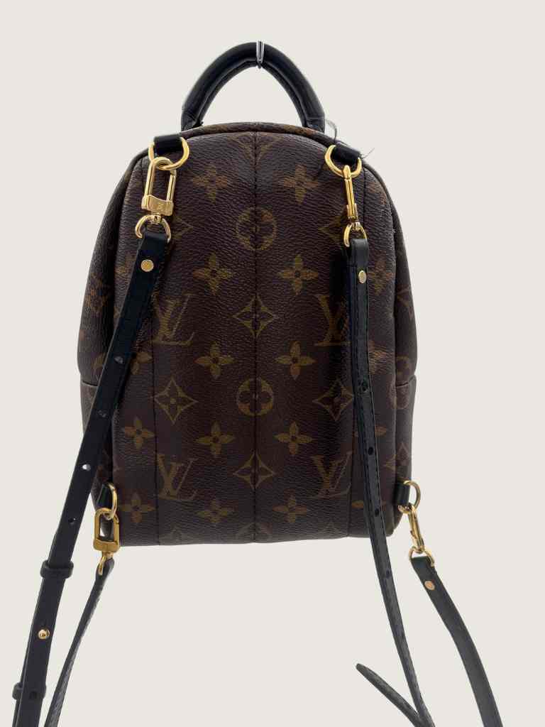 LOUIS VUITTON Handbag