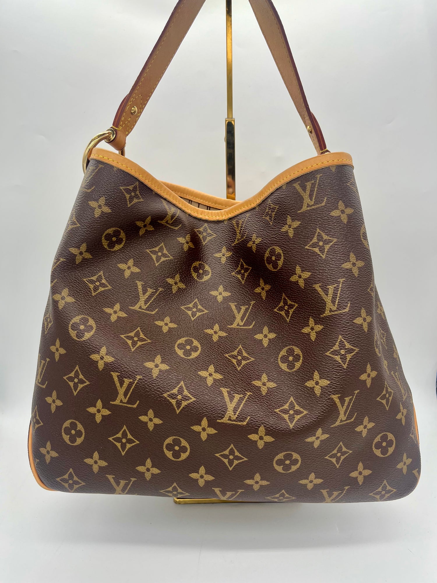 LOUIS VUITTON Handbag