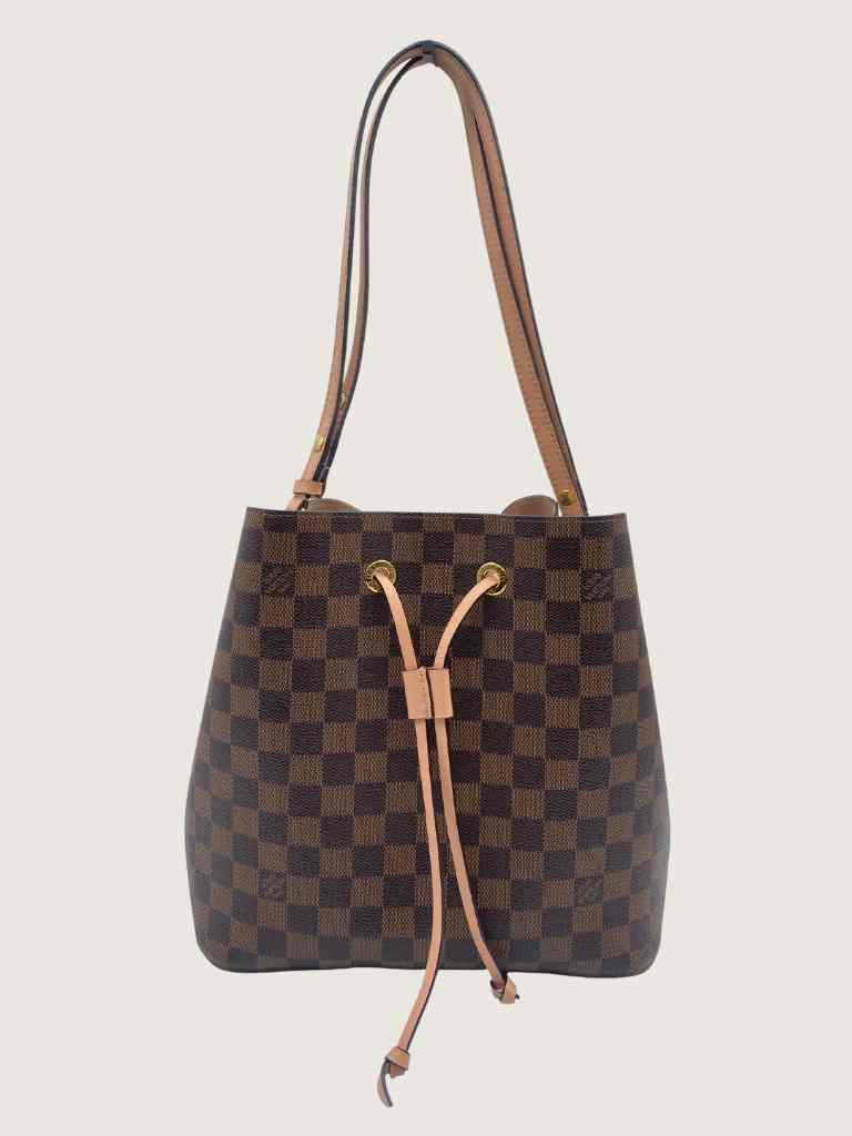 LOUIS VUITTON Handbag
