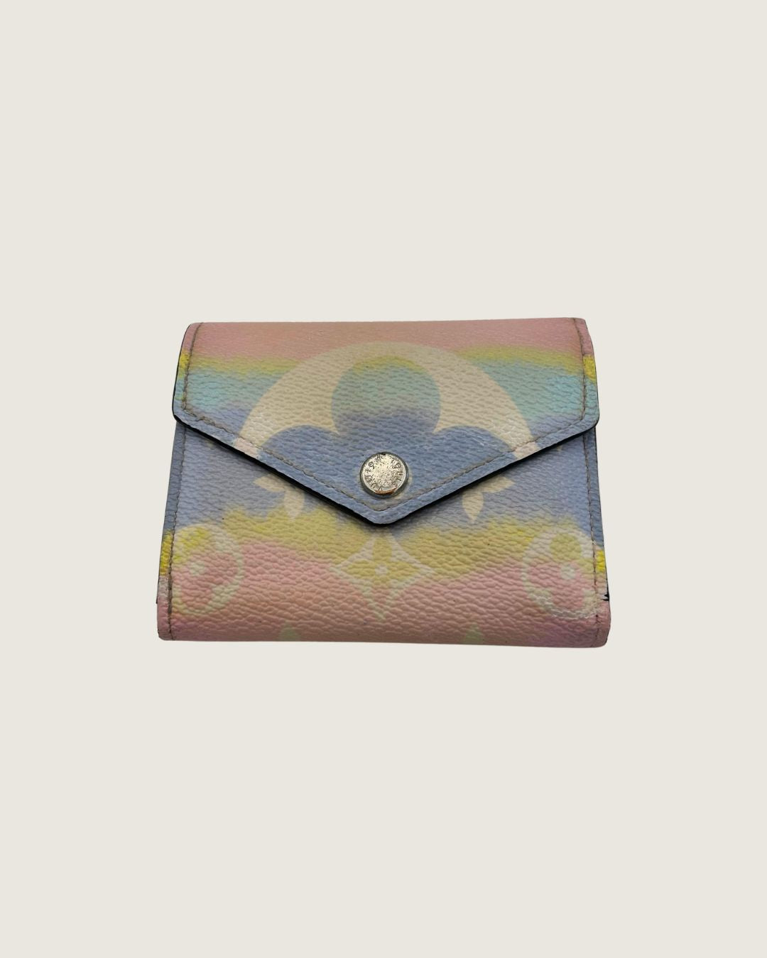 LOUIS VUITTON Excellent: This item is gently used Wallet