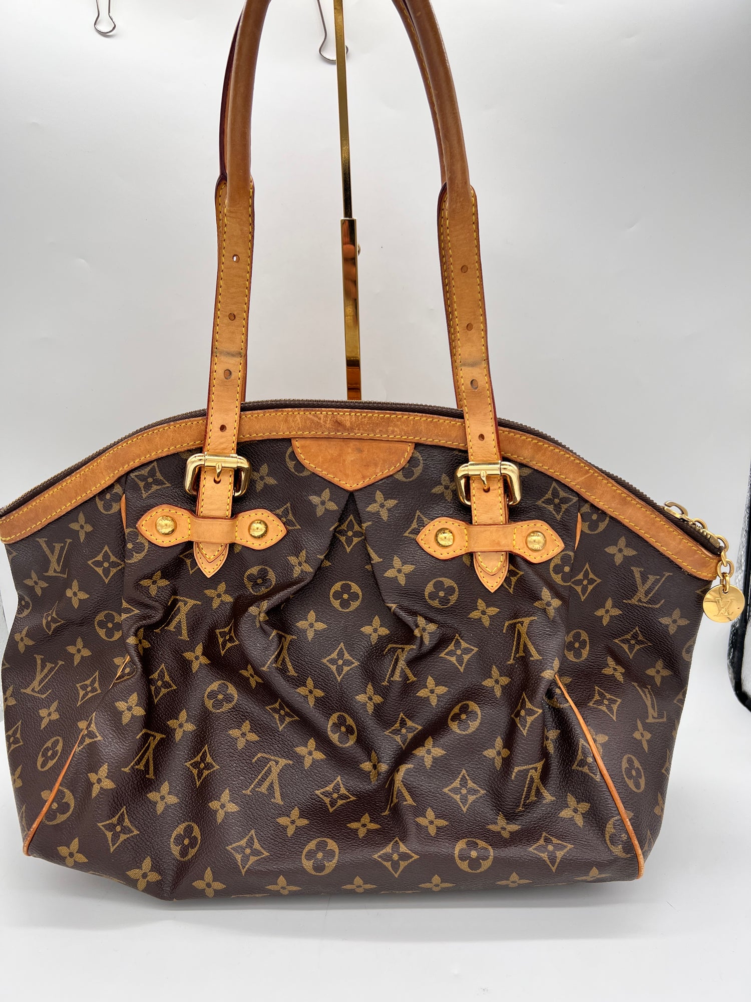LOUIS VUITTON Handbag