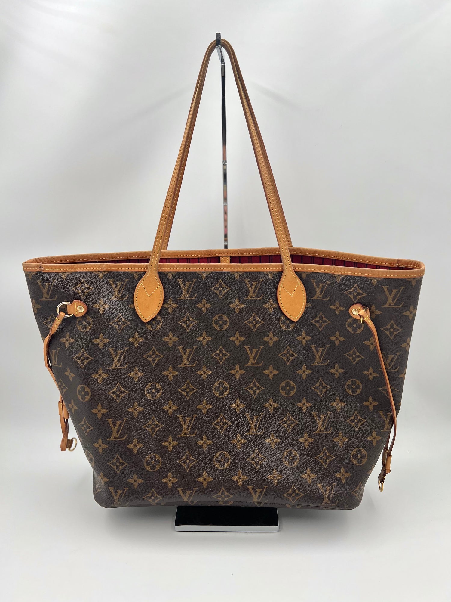 LOUIS VUITTON Handbag