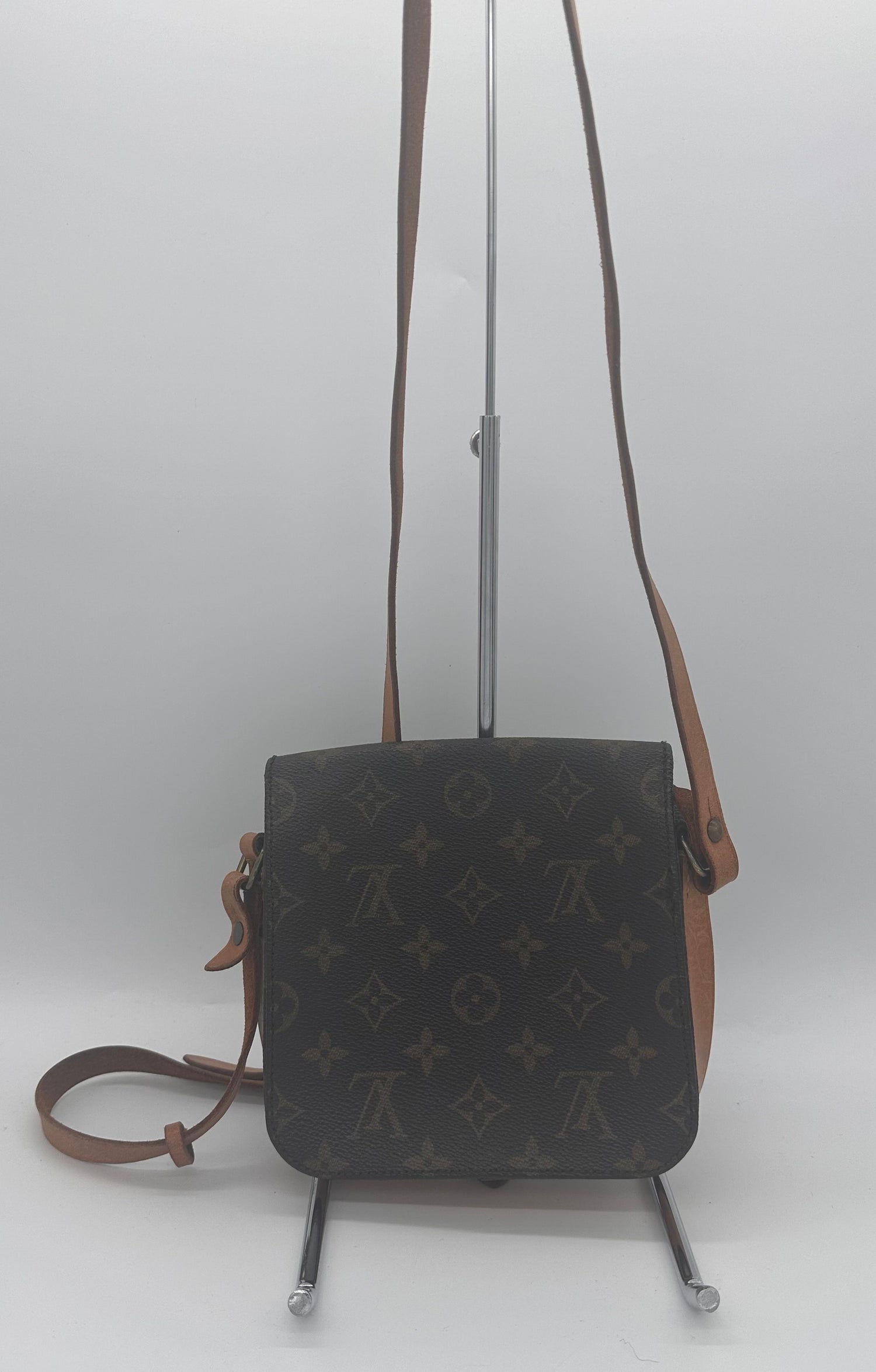 LOUIS VUITTON Handbag