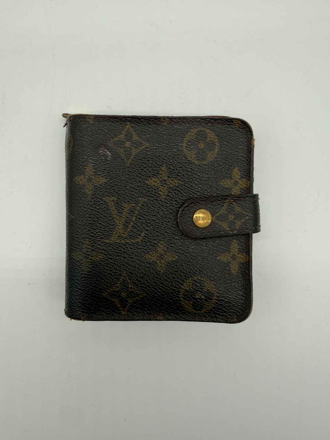 LOUIS VUITTON Wallet