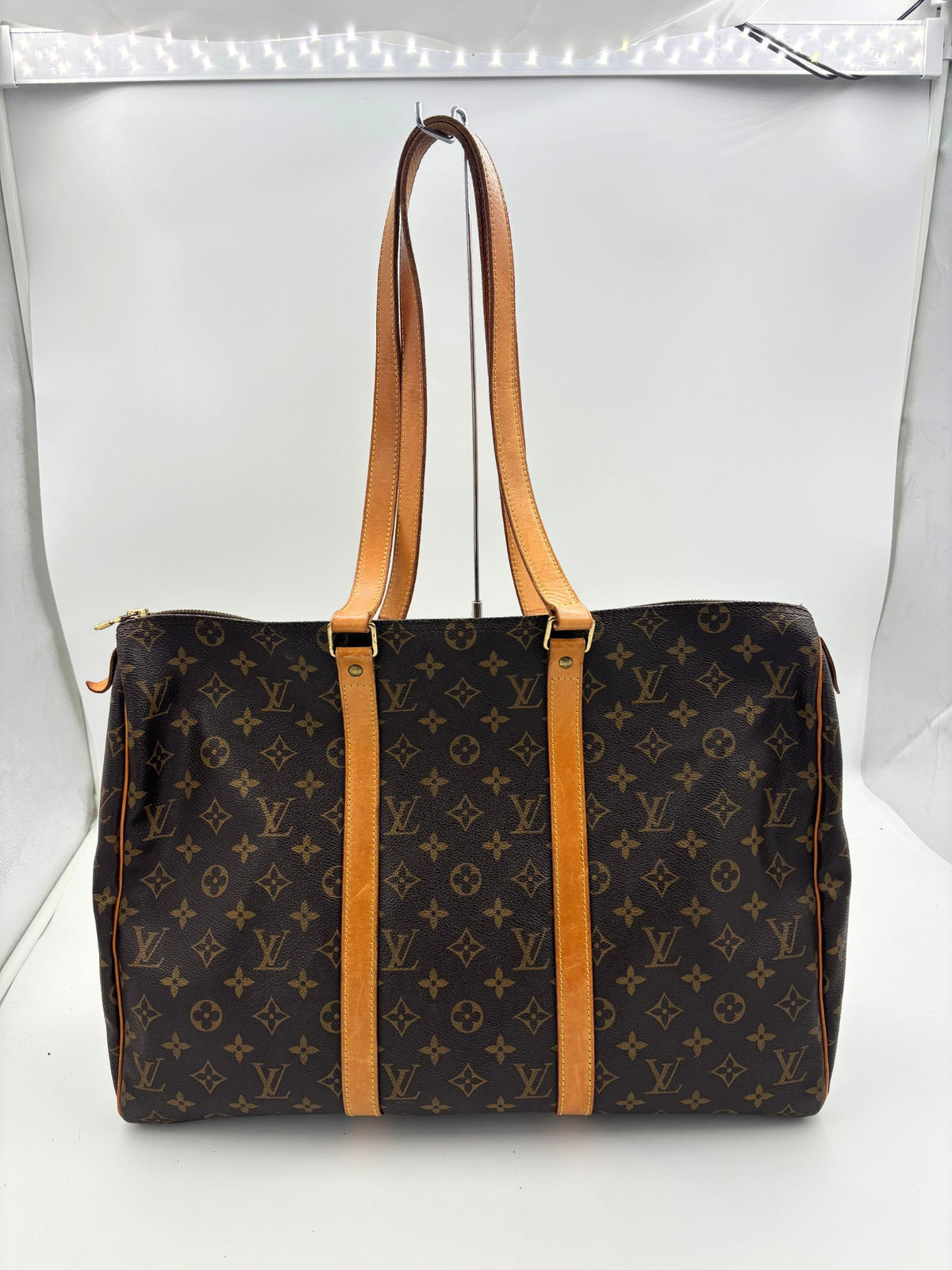 LOUIS VUITTON Handbag