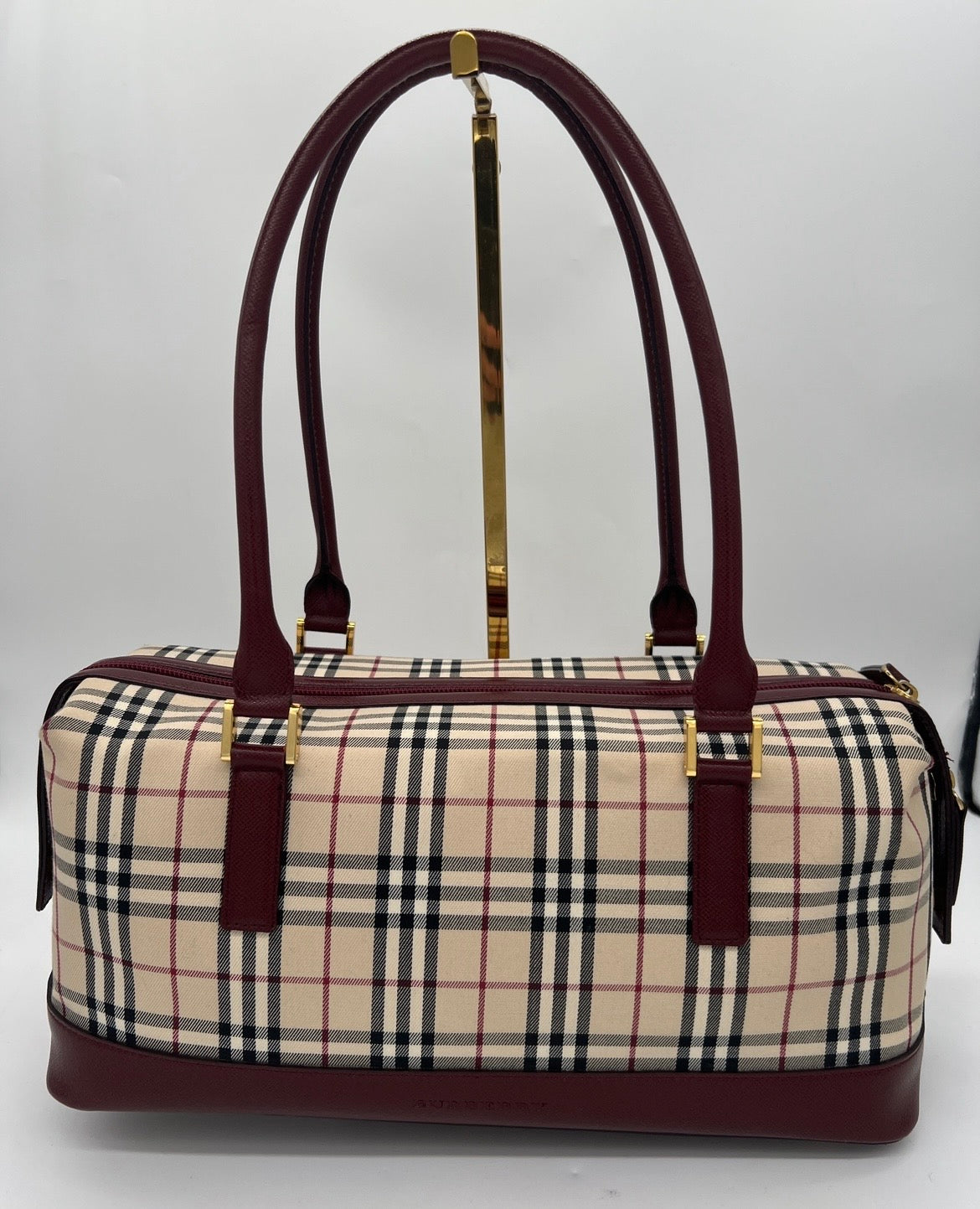 BURBERRY Like New / NWOT: Item is pristine Handbag