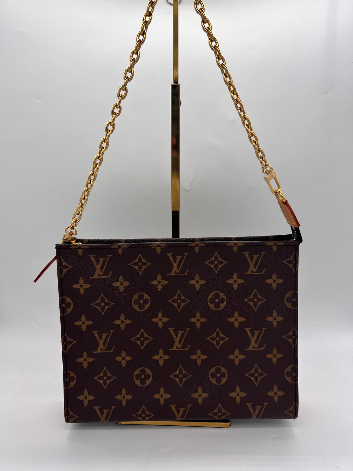 LOUIS VUITTON Handbag