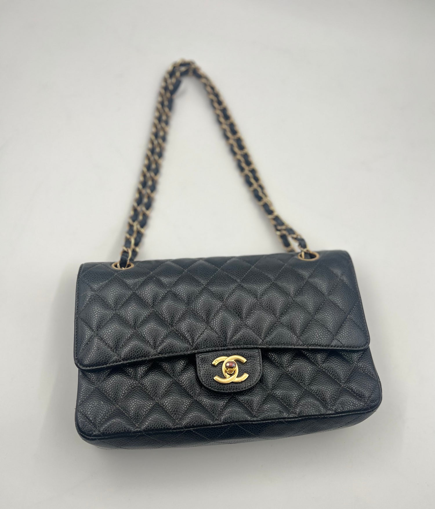 CHANEL Shoulder Handbag