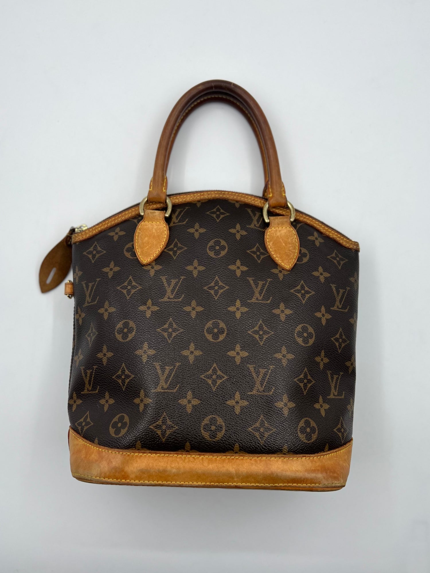LOUIS VUITTON Handbag