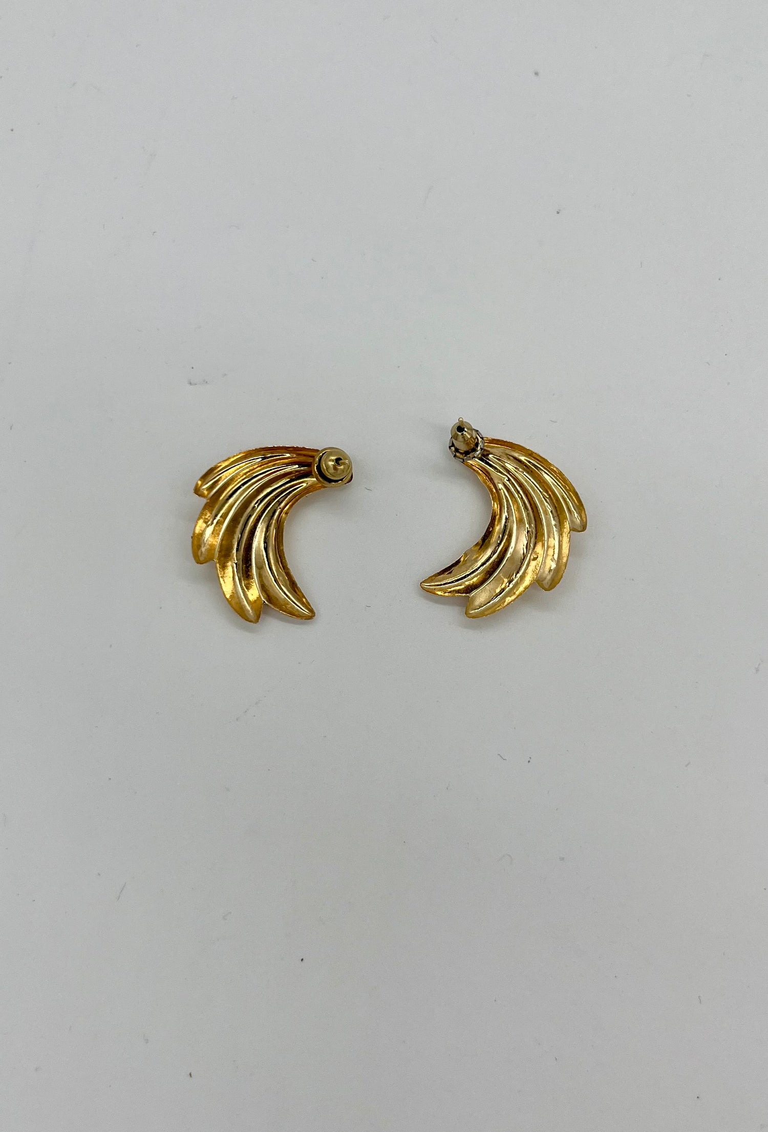 14k gold Excellent: This item is gently used Earrings