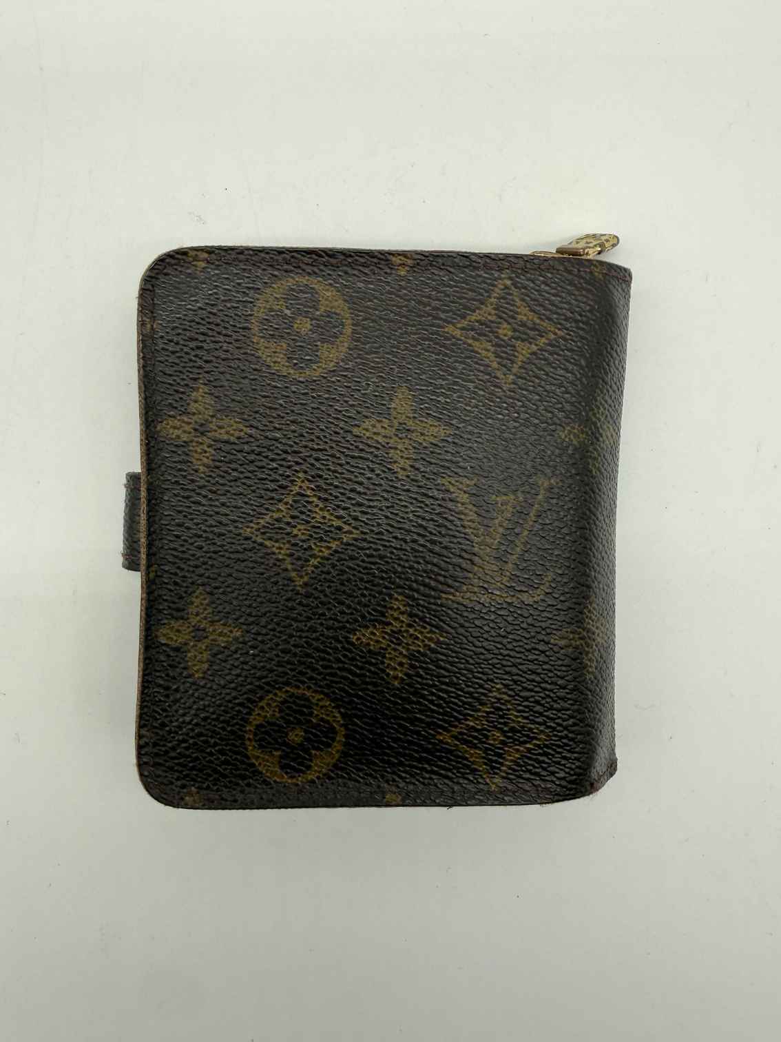 LOUIS VUITTON Wallet