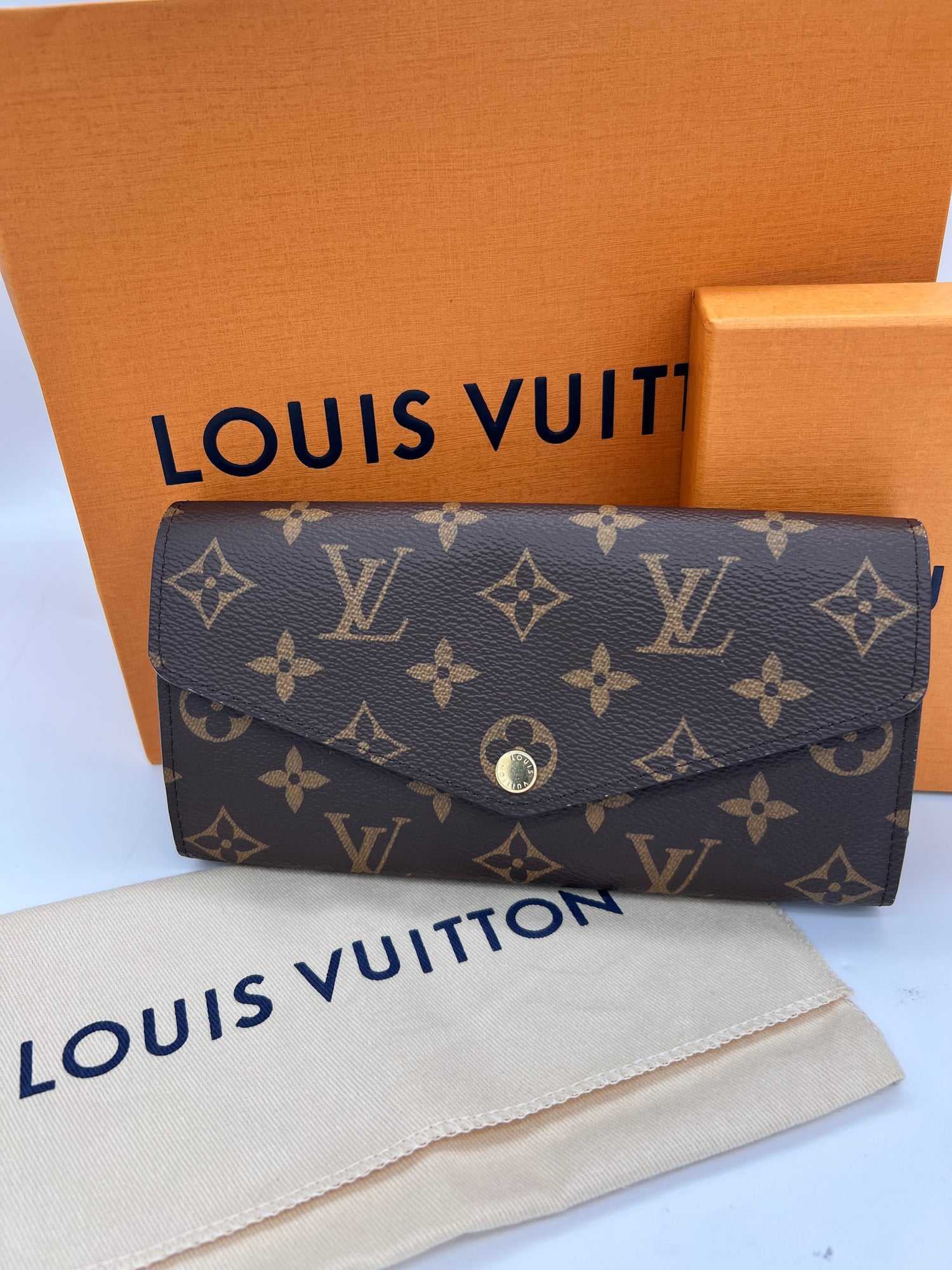 LOUIS VUITTON Wallet