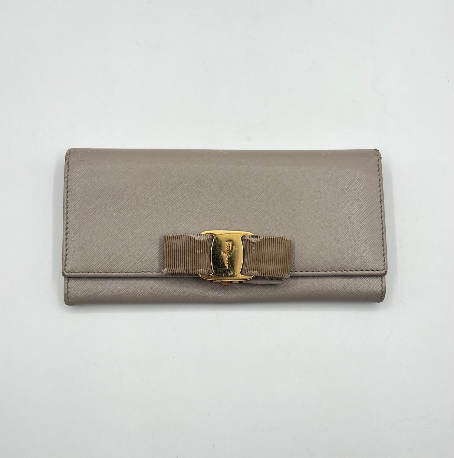 FERRAGAMO Fair / Well-Loved: Item shows wear Wallet