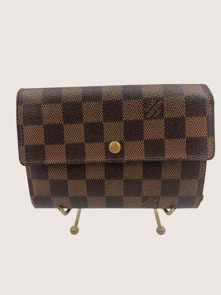 LOUIS VUITTON Wallet
