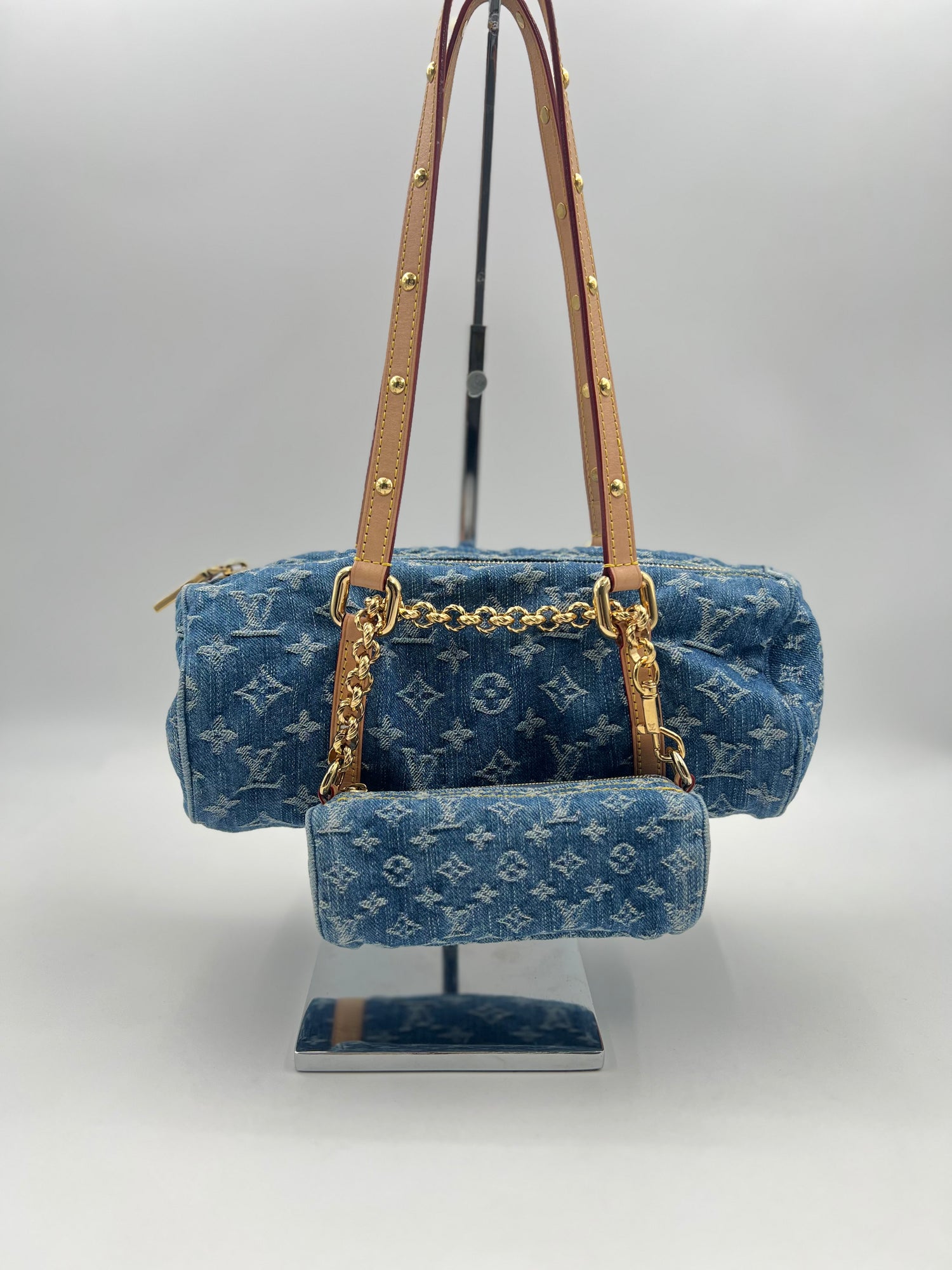 LOUIS VUITTON Like New / NWOT: Item is pristine Handbag