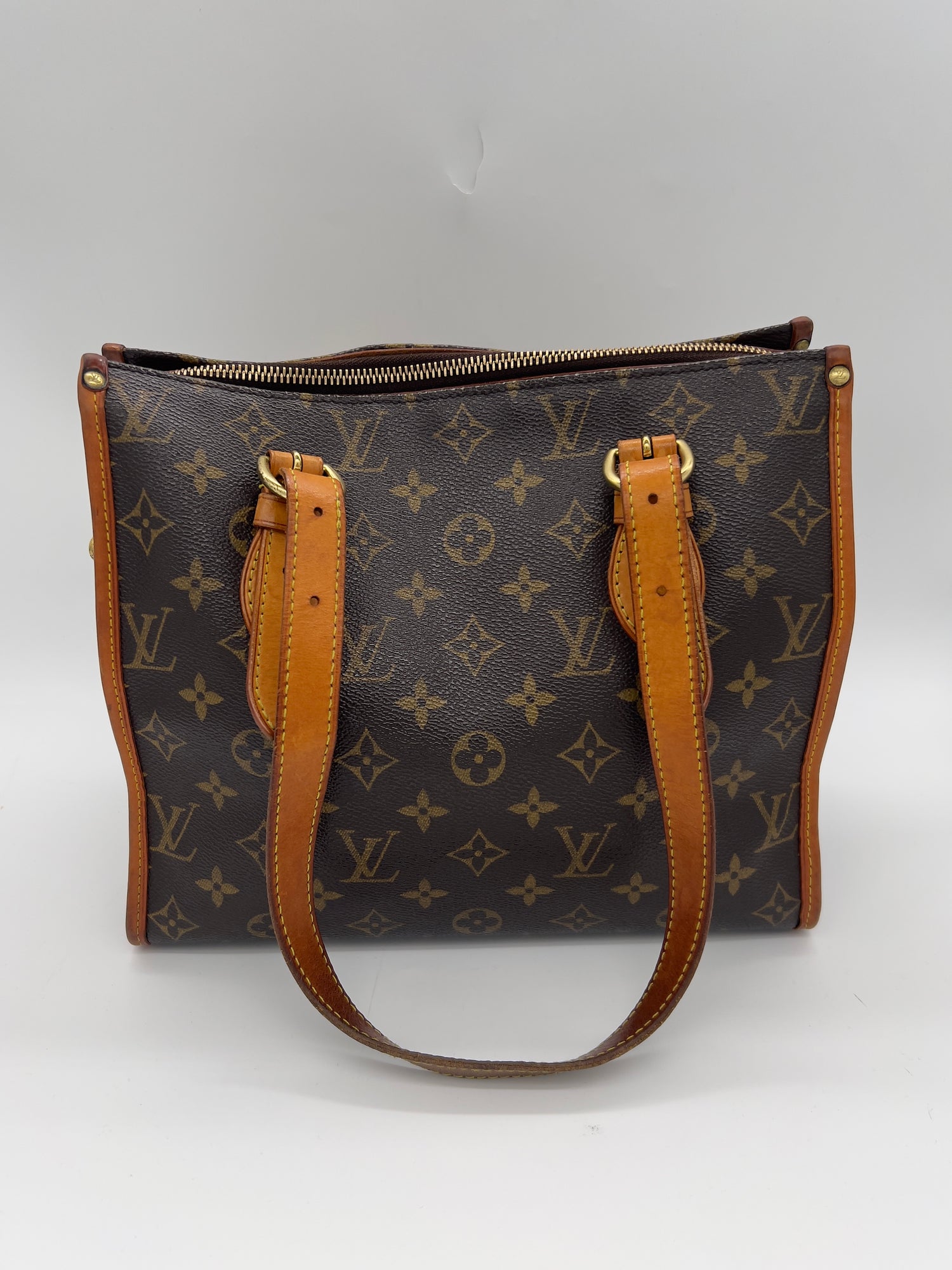 LOUIS VUITTON Handbag